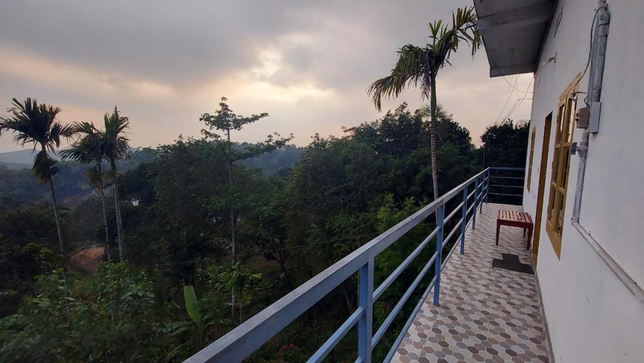Greenpepperhomestay Munnar Anaviratty Екстериор снимка