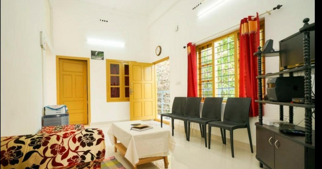Greenpepperhomestay Munnar Anaviratty Екстериор снимка